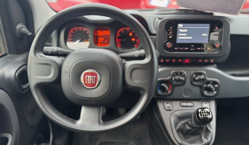 
								FIAT Panda 1.0cc Hybrid 70cv MY23 full									