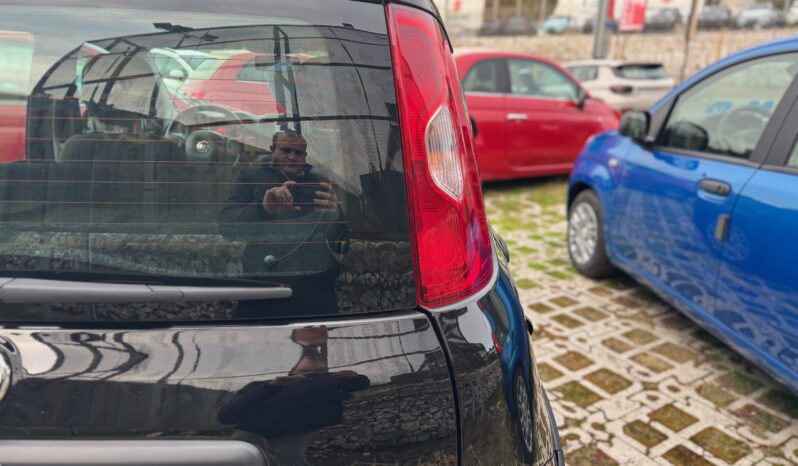 
								FIAT Panda 1.0cc Hybrid 70cv MY23 full									