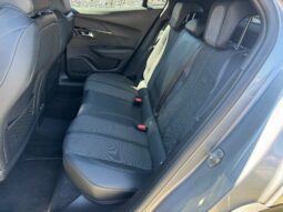 
										PEUGEOT 2008 1.5cc BlueHDi s&s 110cv GT full									