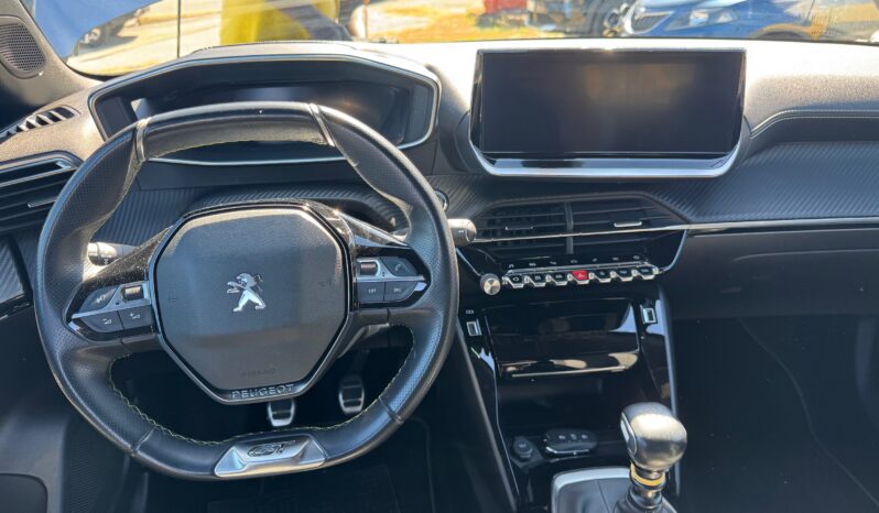 
								PEUGEOT 2008 1.5cc BlueHDi s&s 110cv GT full									