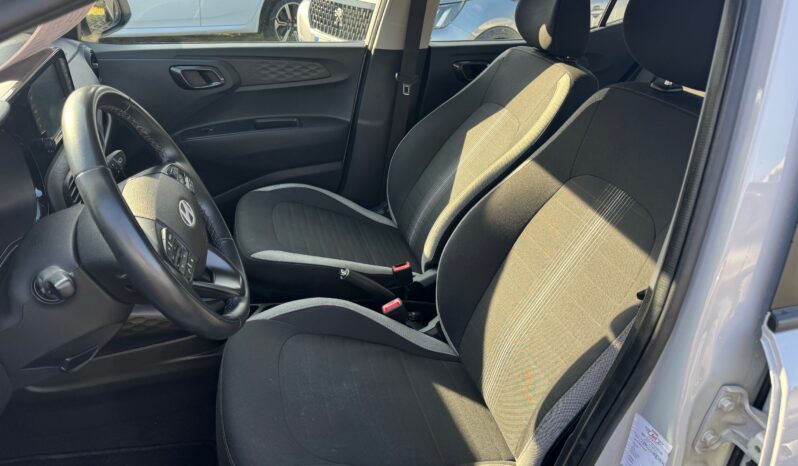 
								HYUNDAI I10 1.0cc MPI 67cv 5P AT CONNECTLINE full									