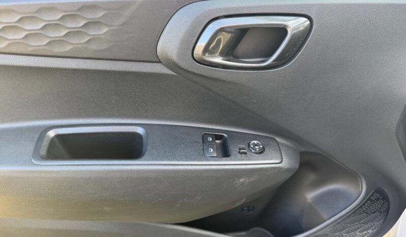 
								HYUNDAI I10 1.0cc MPI 67cv 5P AT CONNECTLINE full									