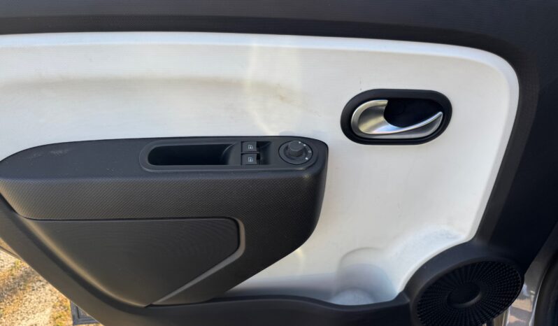 
								RENAULT TWINGO 1.0cc 65cc SCE EQUILIBRE full									