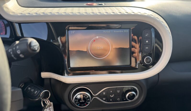 
								RENAULT TWINGO 1.0cc 65cc SCE EQUILIBRE full									