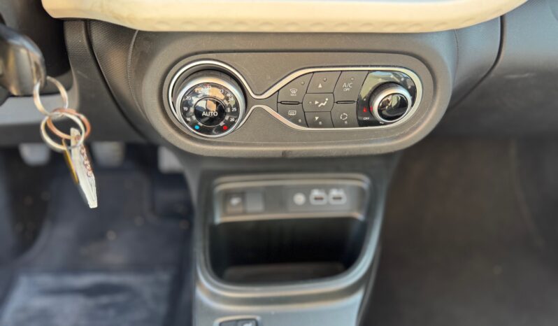 
								RENAULT TWINGO 1.0cc 65cc SCE EQUILIBRE full									