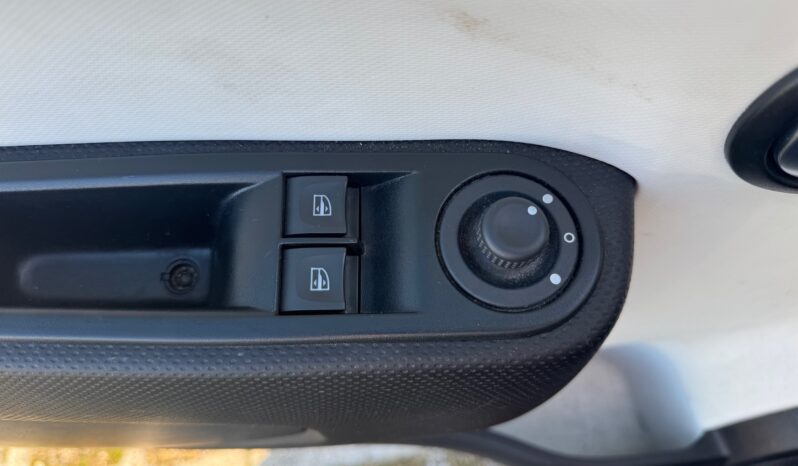 
								RENAULT TWINGO 1.0cc 65cc SCE EQUILIBRE full									