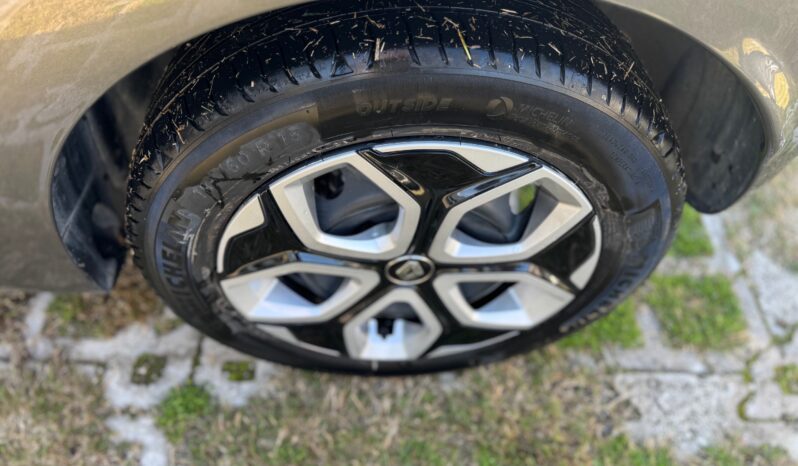 
								RENAULT TWINGO 1.0cc 65cc SCE EQUILIBRE full									