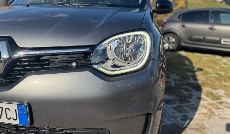 
								RENAULT TWINGO 1.0cc 65cc SCE EQUILIBRE full									