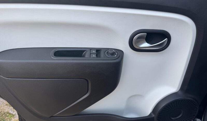 
								RENAULT TWINGO 1.0cc 65cc SCE EQUILIBRE full									