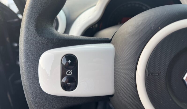 
								RENAULT TWINGO 1.0cc 65cc SCE EQUILIBRE full									