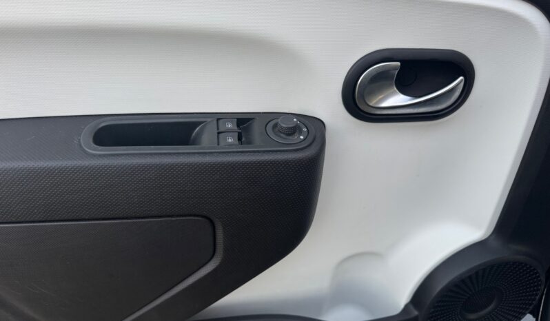 
								RENAULT TWINGO 1.0cc 65cc SCE EQUILIBRE full									