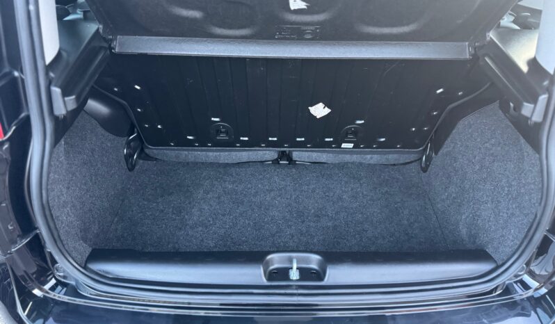 
								FIAT Panda 1.0cc Hybrid 70cv MY23 full									