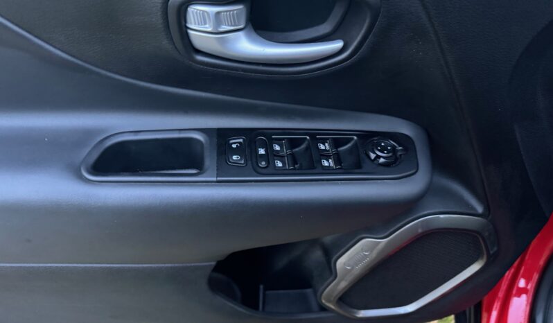 
								JEEP RENEGADE 1.0cc TURBO I3 120cv 4X2 LONGITUDE full									