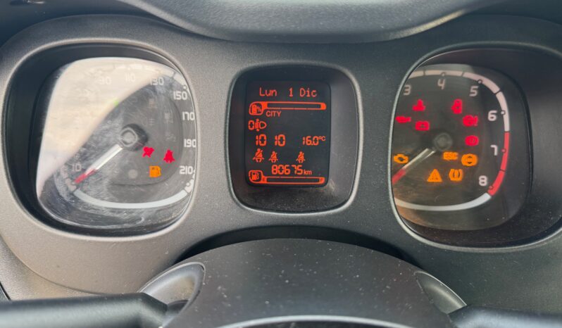 
								FIAT Panda 1.0cc Hybrid 70cv MY23 full									