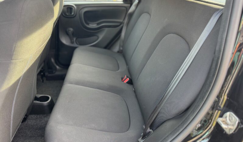 
								FIAT Panda 1.0cc Hybrid 70cv MY23 full									