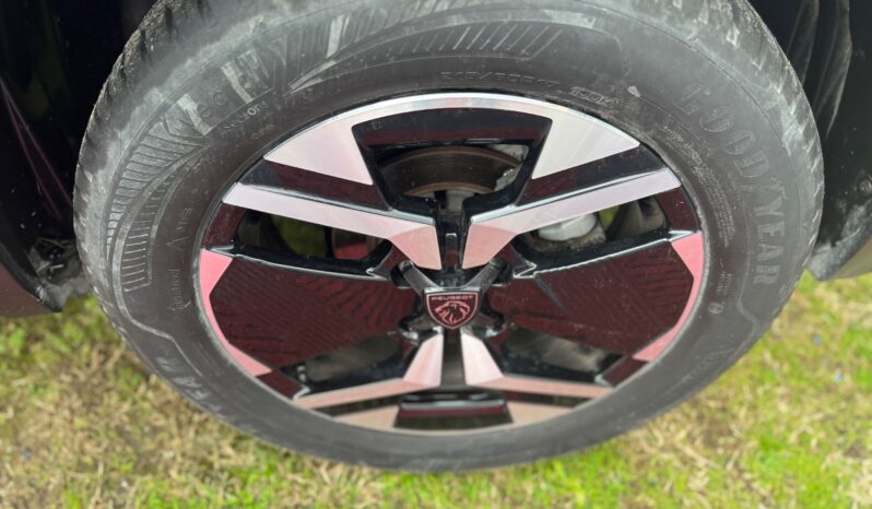 
								PEUGEOT New 2008 1.5 BlueHDi 130cv EAT8 S&S Allure full									