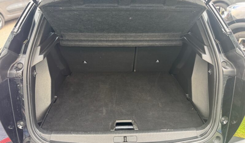 
								PEUGEOT New 2008 1.5 BlueHDi 130cv EAT8 S&S Allure full									