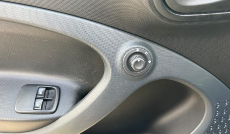 
								SMART FORFOUR 1.0cc 70cv Passion full									