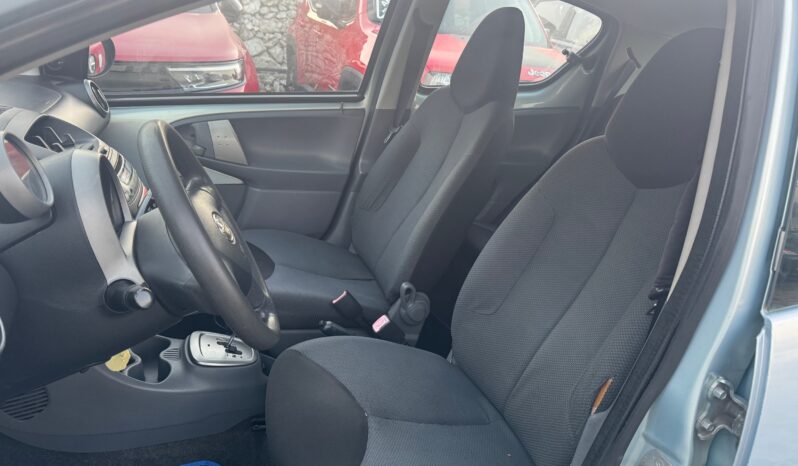 
								TOYOTA AYGO 1.0cc VVT-I 68cv CVT 5P. SOL full									