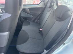 
										TOYOTA AYGO 1.0cc VVT-I 68cv CVT 5P. SOL full									