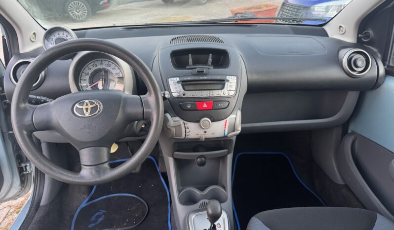 
								TOYOTA AYGO 1.0cc VVT-I 68cv CVT 5P. SOL full									