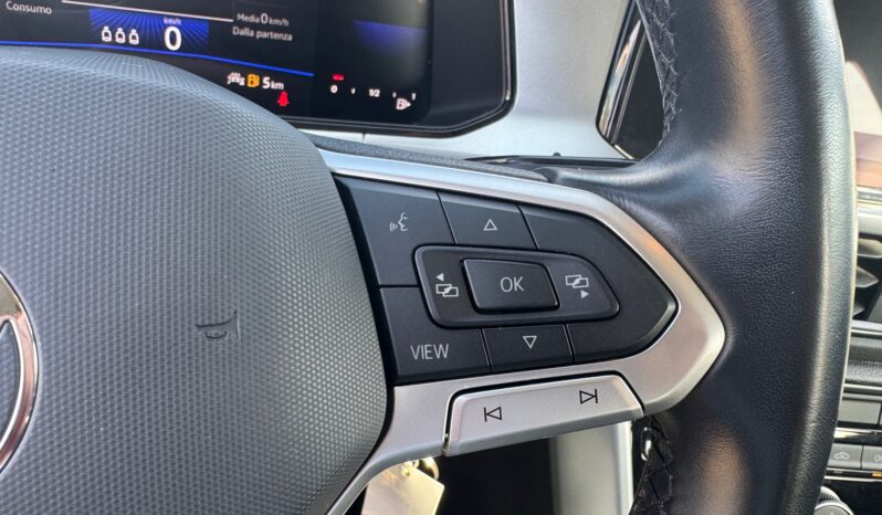 
								Volkswagen T-Roc 1.0cc TSI 110cv Life full									