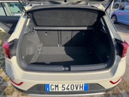 
										Volkswagen T-Roc 1.0cc TSI 110cv Life full									