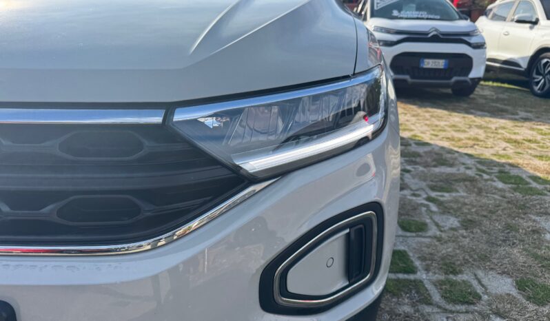 
								Volkswagen T-Roc 1.0cc TSI 110cv Life full									