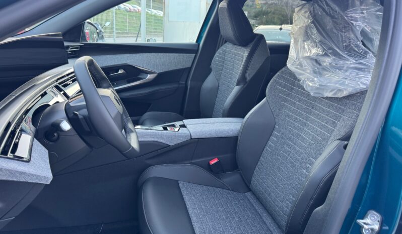 
								PEUGEOT NUOVA 3008 1.2cc HYBRID 145cv E-DCS6 ALLURE full									