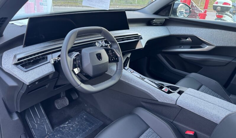 
								PEUGEOT NUOVA 3008 1.2cc HYBRID 145cv E-DCS6 ALLURE full									