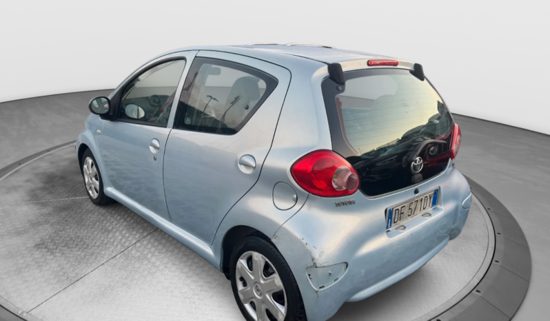 
								TOYOTA AYGO 1.0cc VVT-I 68cv CVT 5P. SOL full									