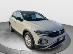 
										Volkswagen T-Roc 1.0cc TSI 110cv Life full									