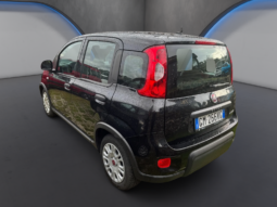 
										FIAT Panda 1.0cc Hybrid 70cv MY23 full									