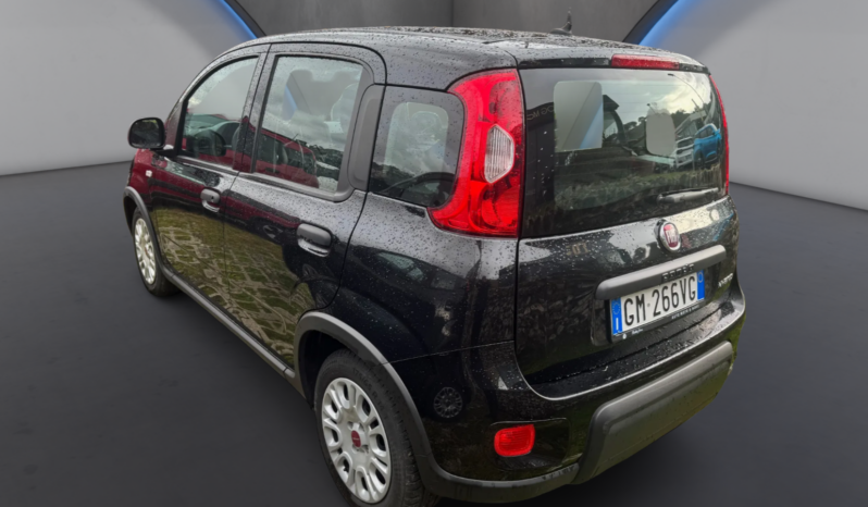 
								FIAT Panda 1.0cc Hybrid 70cv MY23 full									