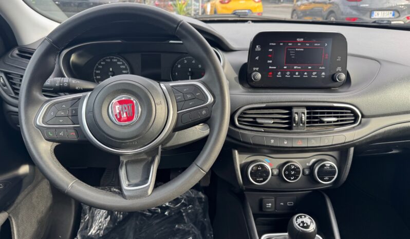 
								FIAT Tipo 5 Porte MY23 1.0cc GPL 100cv Hatchback full									