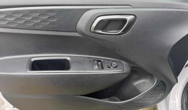 
								HYUNDAI I10 1.0cc MPI 67cv 5P AT CONNECTLINE full									