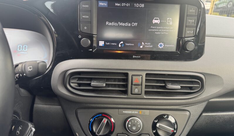 
								HYUNDAI I10 1.0cc MPI 67cv 5P AT CONNECTLINE full									