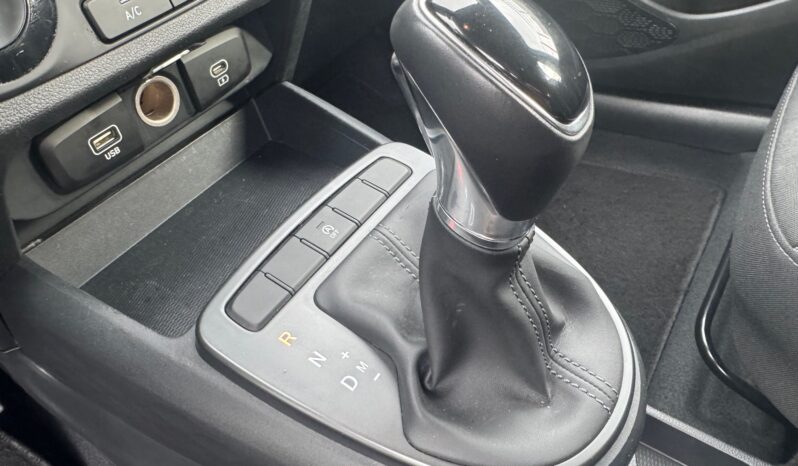 
								HYUNDAI I10 1.0cc MPI 67cv 5P AT CONNECTLINE full									