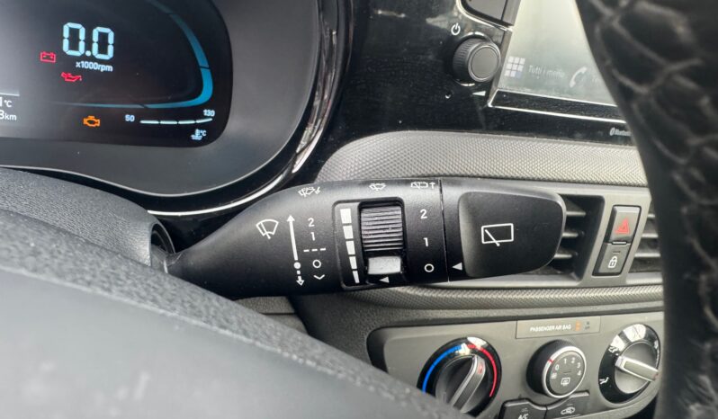 
								HYUNDAI I10 1.0cc MPI 67cv 5P AT CONNECTLINE full									