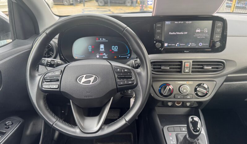 
								HYUNDAI I10 1.0cc MPI 67cv 5P AT CONNECTLINE full									