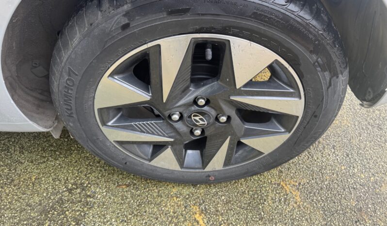 
								HYUNDAI I10 1.0cc MPI 67cv 5P AT CONNECTLINE full									