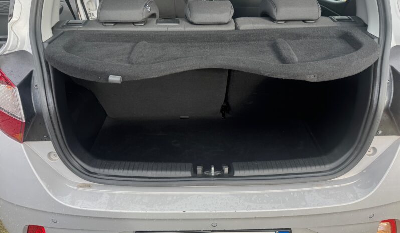 
								HYUNDAI I10 1.0cc MPI 67cv 5P AT CONNECTLINE full									