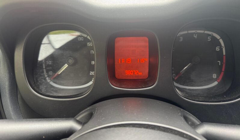 
								FIAT Panda 1.0cc Hybrid 70cv MY23 full									