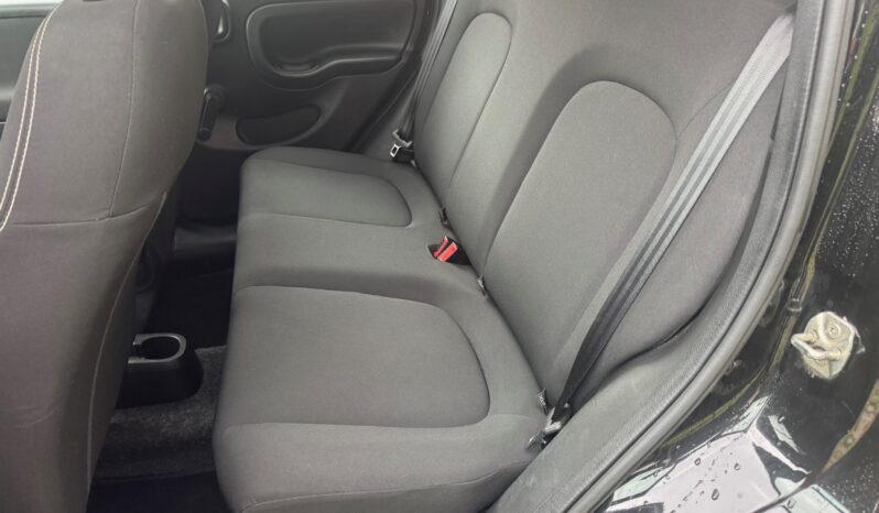 
								FIAT Panda 1.0cc Hybrid 70cv MY23 full									