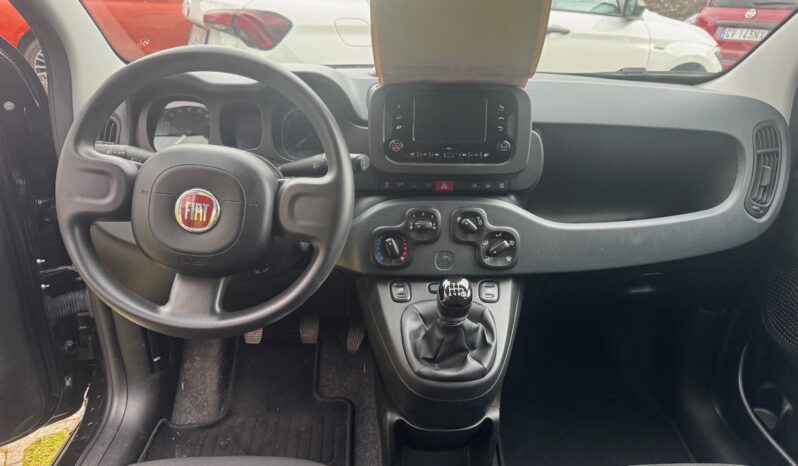 
								FIAT Panda 1.0cc Hybrid 70cv MY23 full									