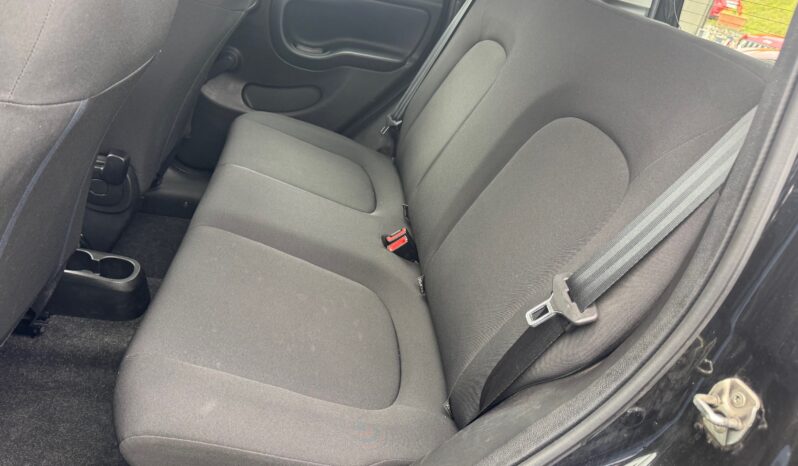 
								FIAT Panda 1.0cc Hybrid 70cv MY23 full									