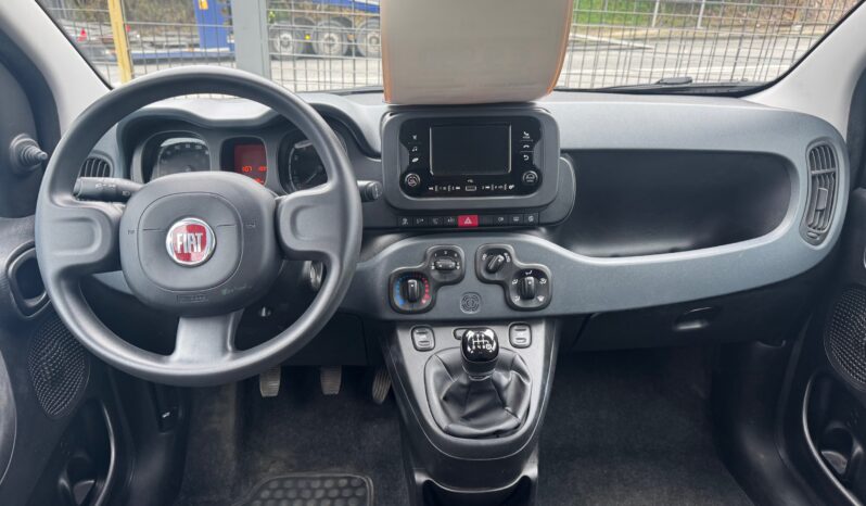 
								FIAT Panda 1.0cc Hybrid 70cv MY23 full									