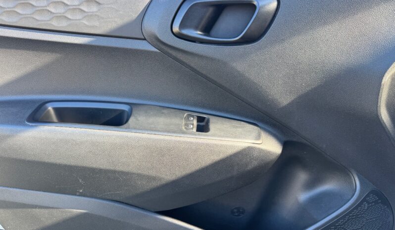 
								HYUNDAI I10 1.0cc 67cv ADVANCED PLUS PACK full									