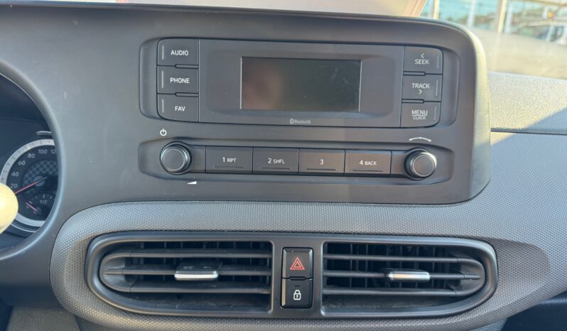 
								HYUNDAI I10 1.0cc 67cv ADVANCED PLUS PACK full									