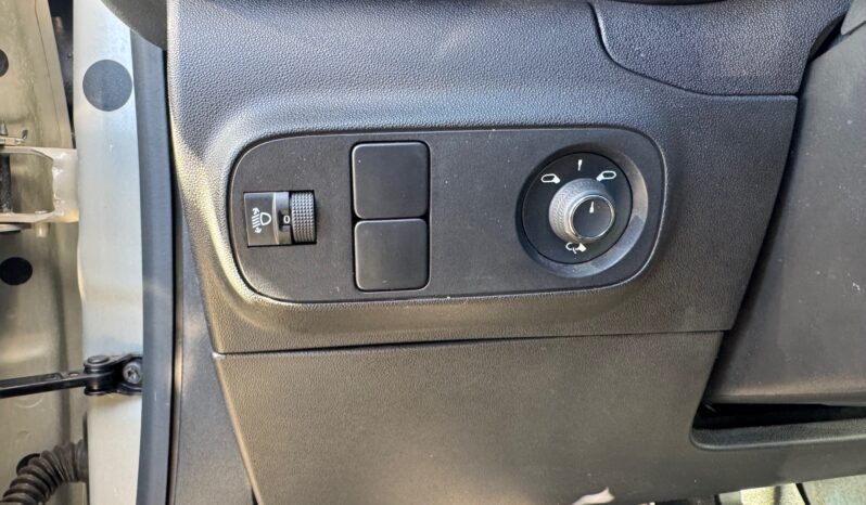 
								Citroen C3 1.5cc BlueHDi 100cv 6M S&S C-Series full									